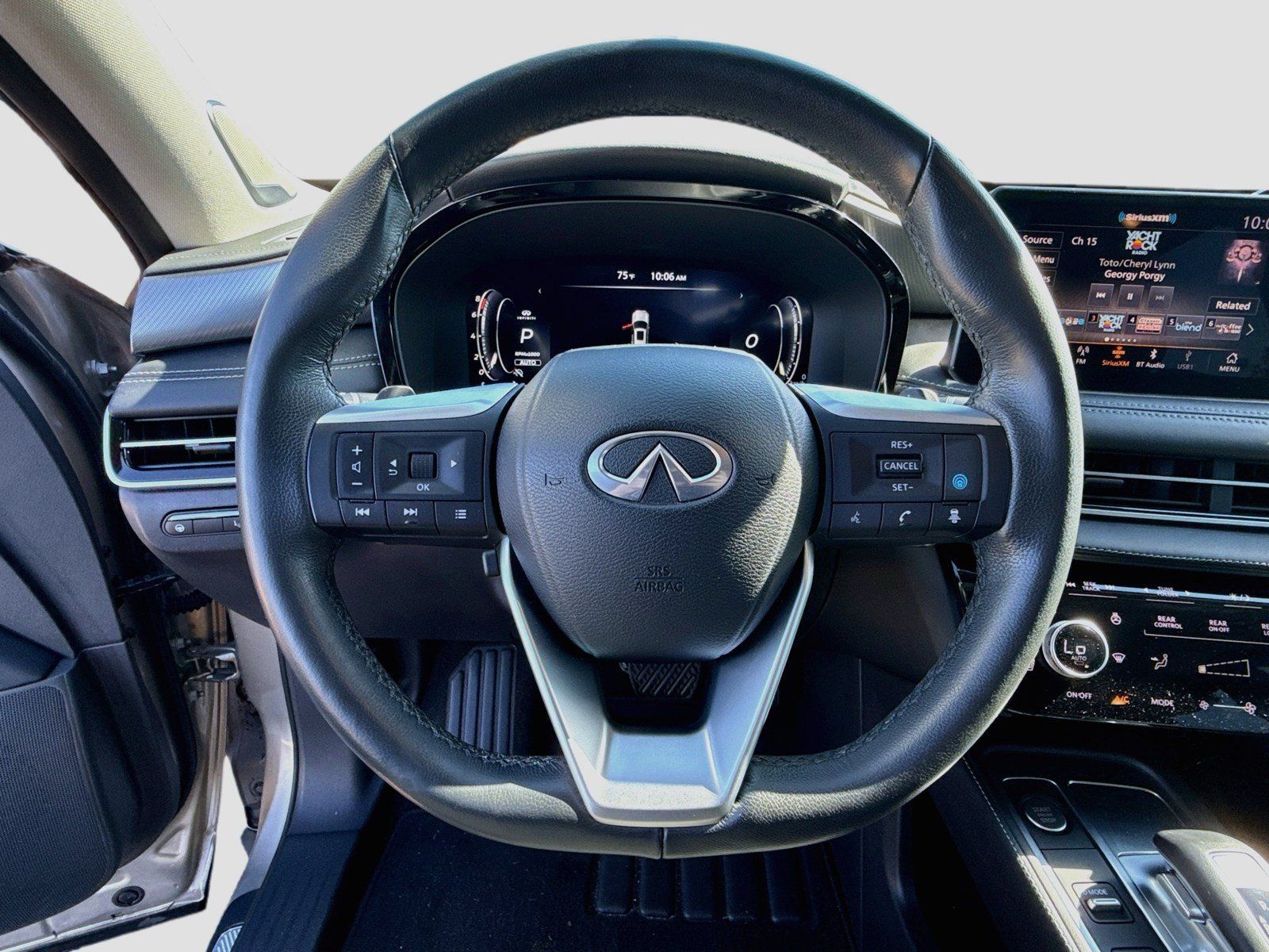 Used 2023 INFINITI QX60 Luxe w/ Vision Package AWD/4WD image 12