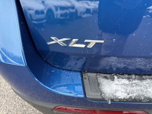 Used 2022 Ford Explorer XLT image 15