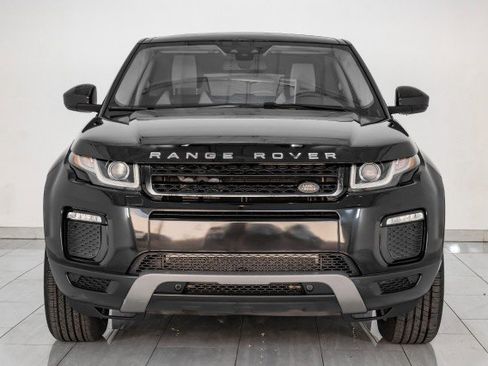 Used 2017 Land Rover Range Rover Evoque SE Premium image 3