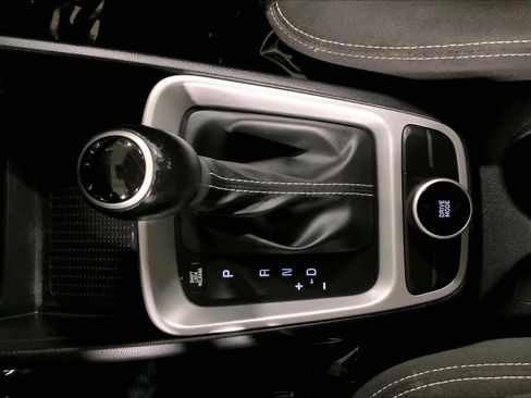 Used 2022 Hyundai Venue SEL FWD image 36