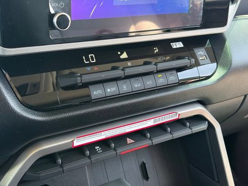 Used 2024 Toyota Tundra SR5 w/ SR5 Convenience Package AWD/4WD image 8