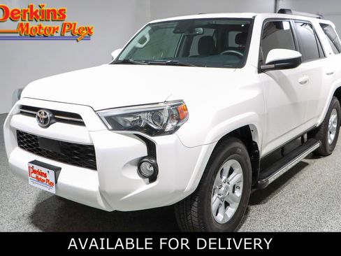 Used 2020 Toyota 4Runner SR5 image 1