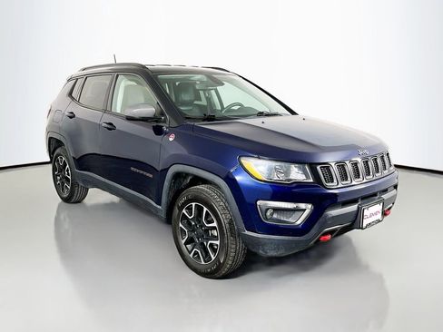 Used 2019 Jeep Compass Trailhawk image 4