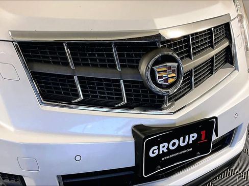 Used 2011 Cadillac SRX Premium image 27