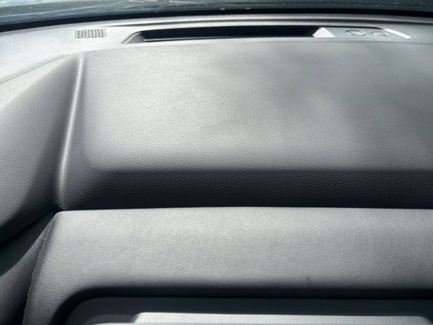 Used 2025 Nissan Rogue SV FWD image 17