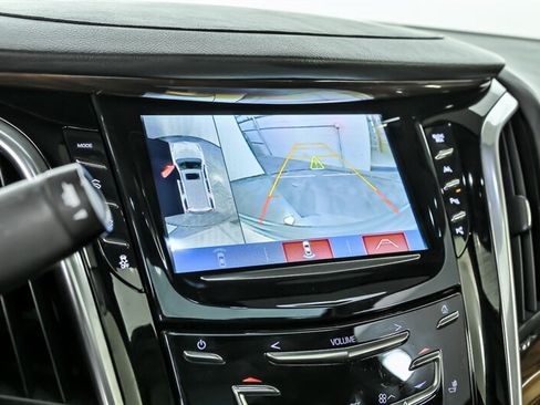 Used 2019 Cadillac Escalade Luxury AWD/4WD image 29