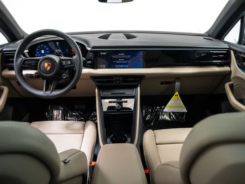 New 2026 Porsche Macan 4 Electric image 20