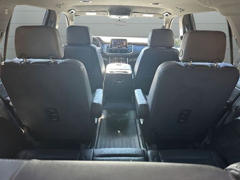 Used 2021 Chevrolet Tahoe Z71 w/ Luxury Package image 12