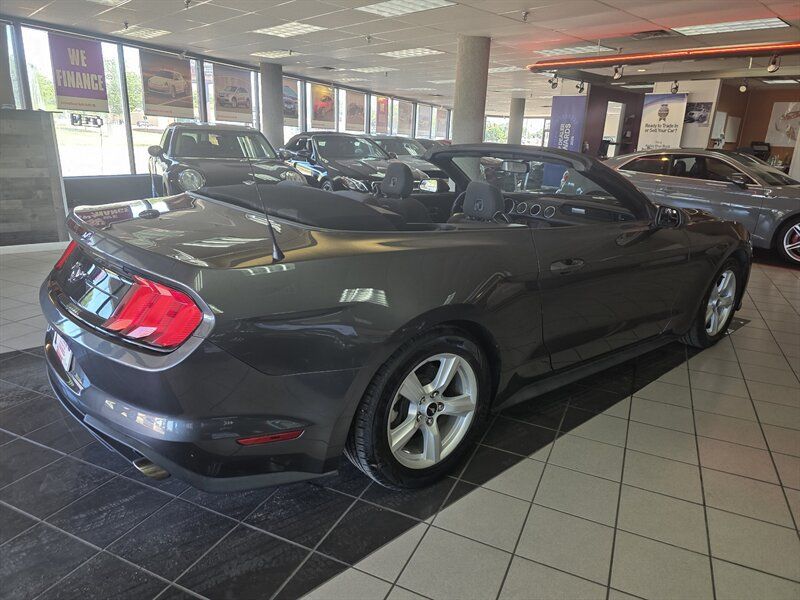Used 2019 Ford Mustang Convertible RWD image 6