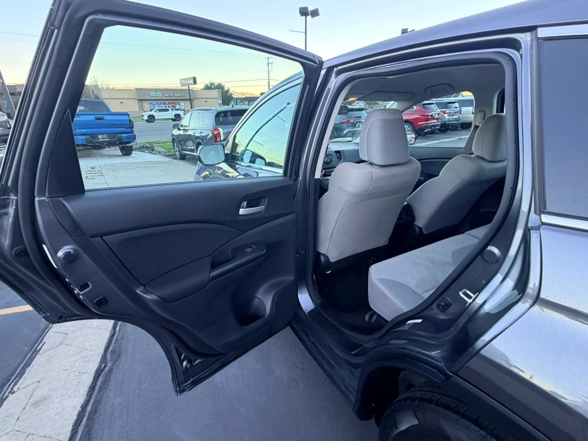 Used 2015 Honda CR-V LX image 17