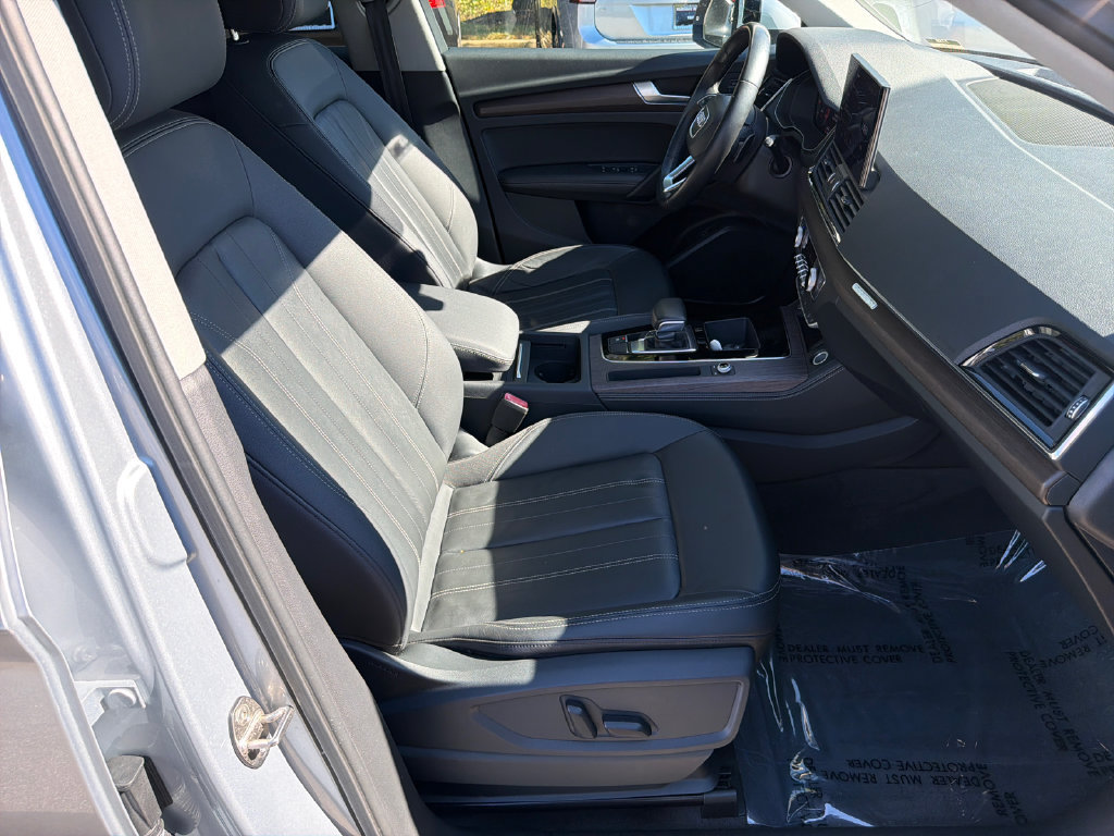 Used 2021 Audi Q5 2.0T Premium Plus w/ Premium Plus Package AWD/4WD image 13