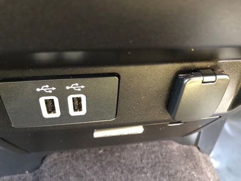 Used 2016 Ford F150 Lariat w/ Equipment Group 501A Mid image 32