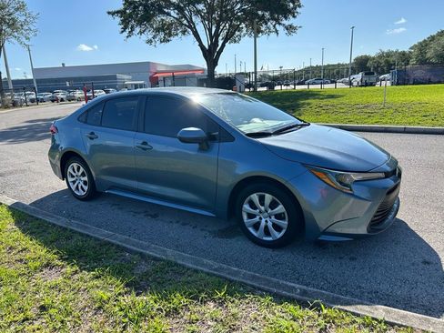 Used 2024 Toyota Corolla LE FWD image 8
