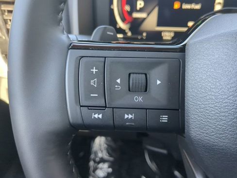 Certified 2025 Nissan Rogue SL w/ Tech Package FWD image 26