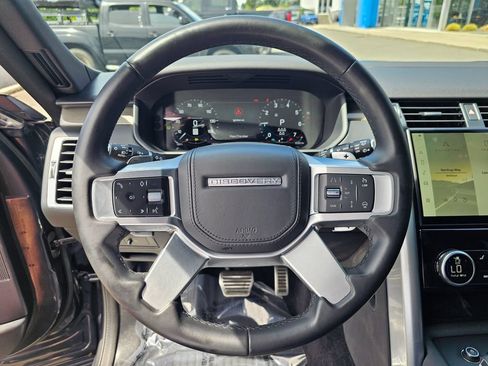 Used 2023 Land Rover Discovery HSE R-Dynamic AWD/4WD image 26