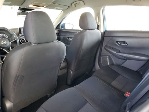 Used 2024 Nissan Sentra SV FWD image 10