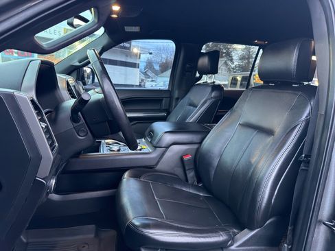 Used 2018 Ford Expedition Max XLT w/ Equipment Group 202A image 11