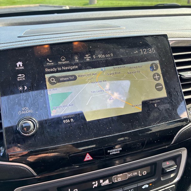 Used 2021 Honda Pilot Touring image 10