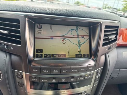 Used 2009 Lexus LX 570 4WD image 24