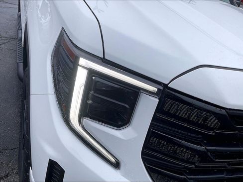Used 2022 GMC Sierra 1500 Elevation AWD/4WD image 27