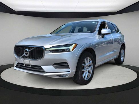 Used 2021 Volvo XC60 T6 Momentum w/ Premium Package AWD/4WD image 4