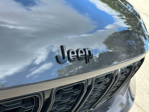 Certified 2023 Jeep Grand Cherokee L Laredo image 28