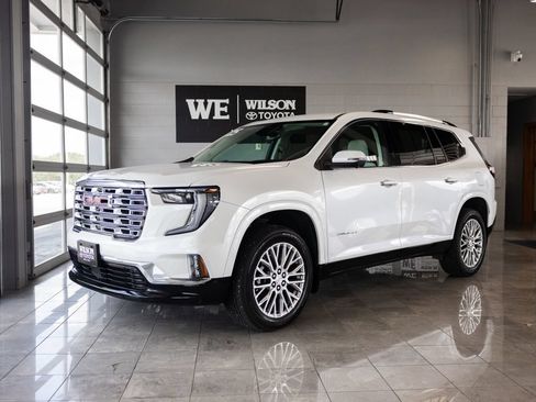 Used 2025 GMC Acadia Denali AWD/4WD image 2
