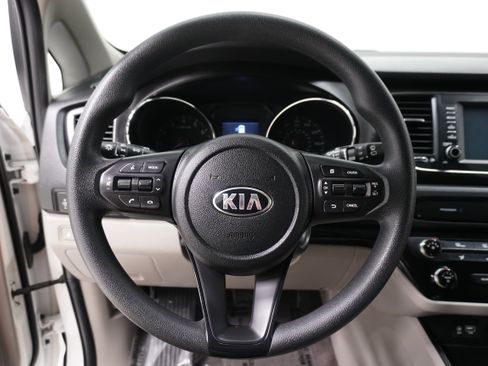 Used 2021 Kia Sedona LX image 15