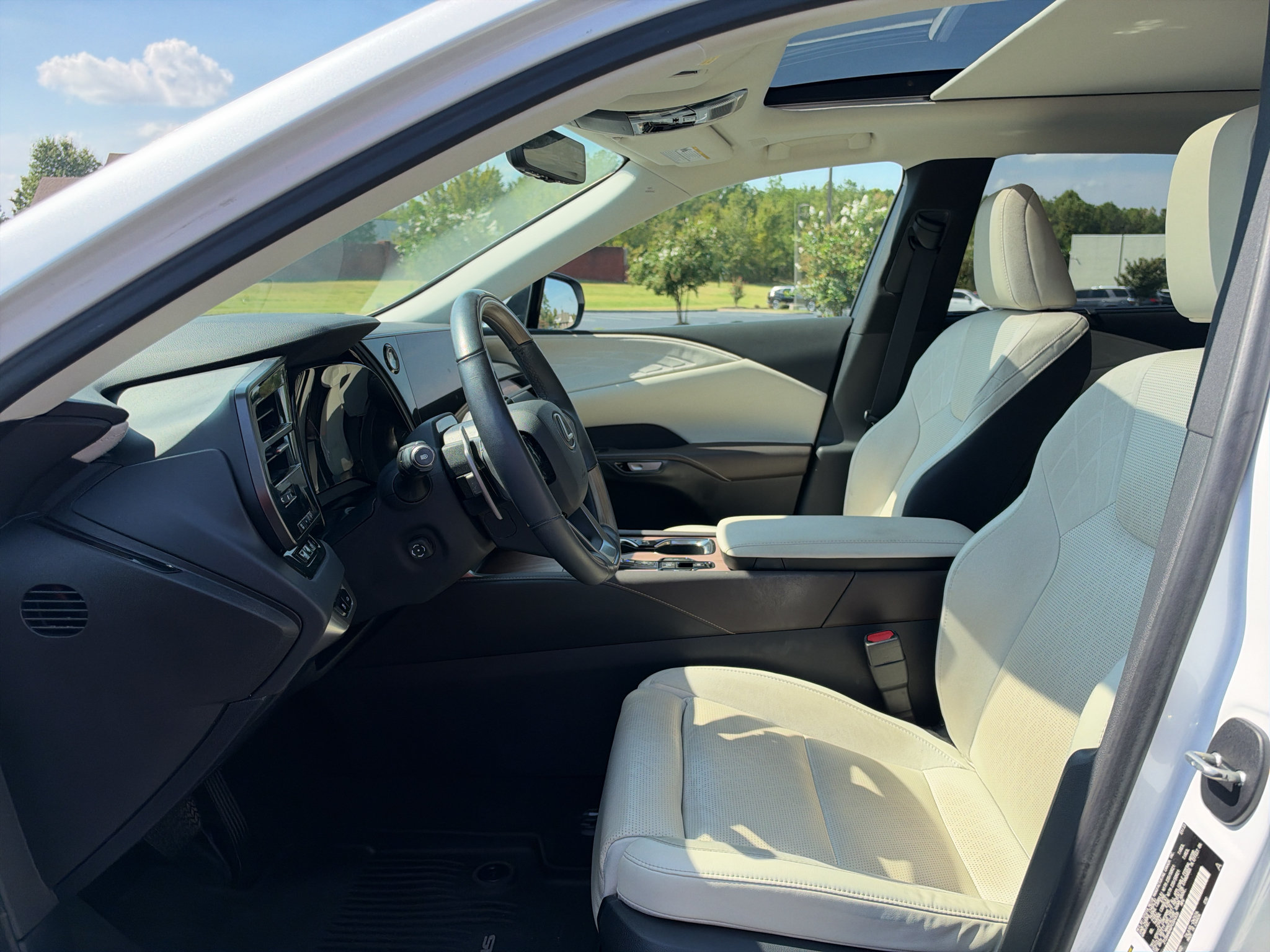 Used 2023 Lexus RX 350 FWD w/ Accessory Package (Z1) image 12