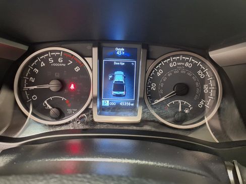 Used 2023 Toyota Tacoma SR5 image 23