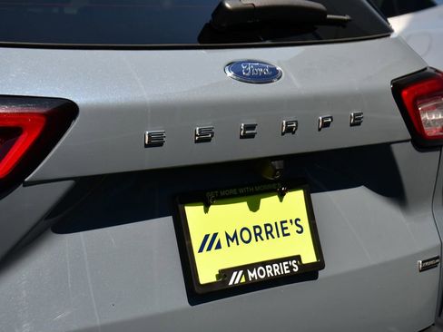 Used 2023 Ford Escape Platinum w/ Premium Technology Package AWD/4WD image 43