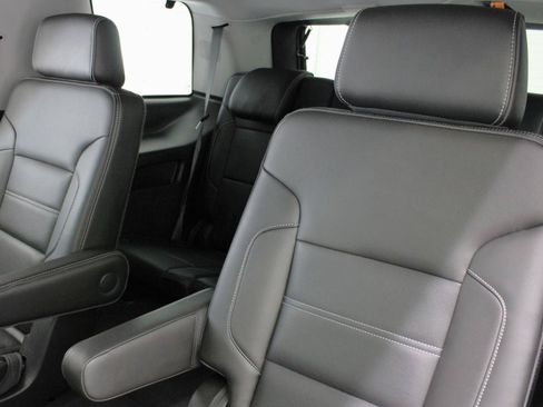 Used 2020 GMC Yukon Denali w/ Denali Premium Package AWD/4WD image 40
