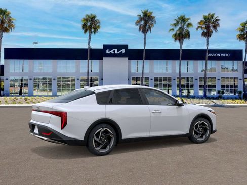 New 2026 Kia K4 EX image 6