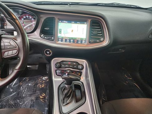 Used 2022 Dodge Challenger GT w/ Blacktop Package AWD/4WD image 17