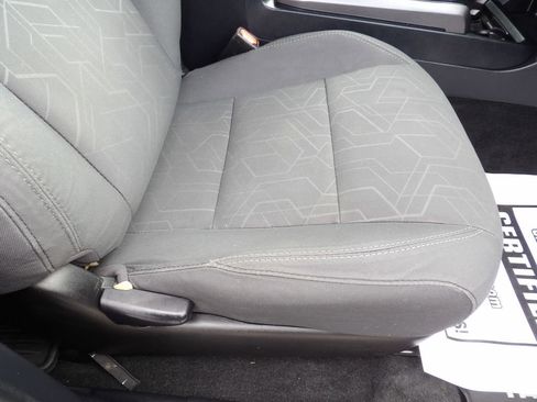 Used 2018 Toyota Tacoma TRD Sport image 43