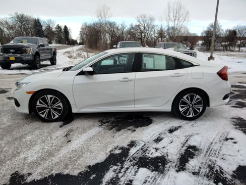Used 2017 Honda Civic EX-T image 5
