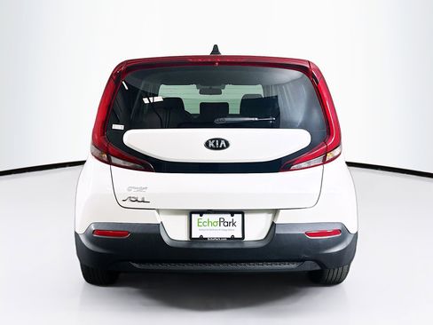 Used 2021 Kia Soul LX image 7