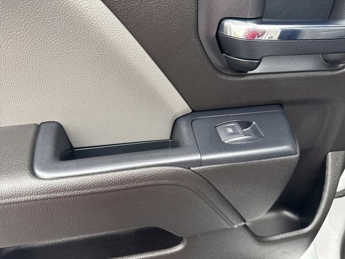 Used 2018 Chevrolet Silverado 1500 Custom w/ Custom Value Package image 34