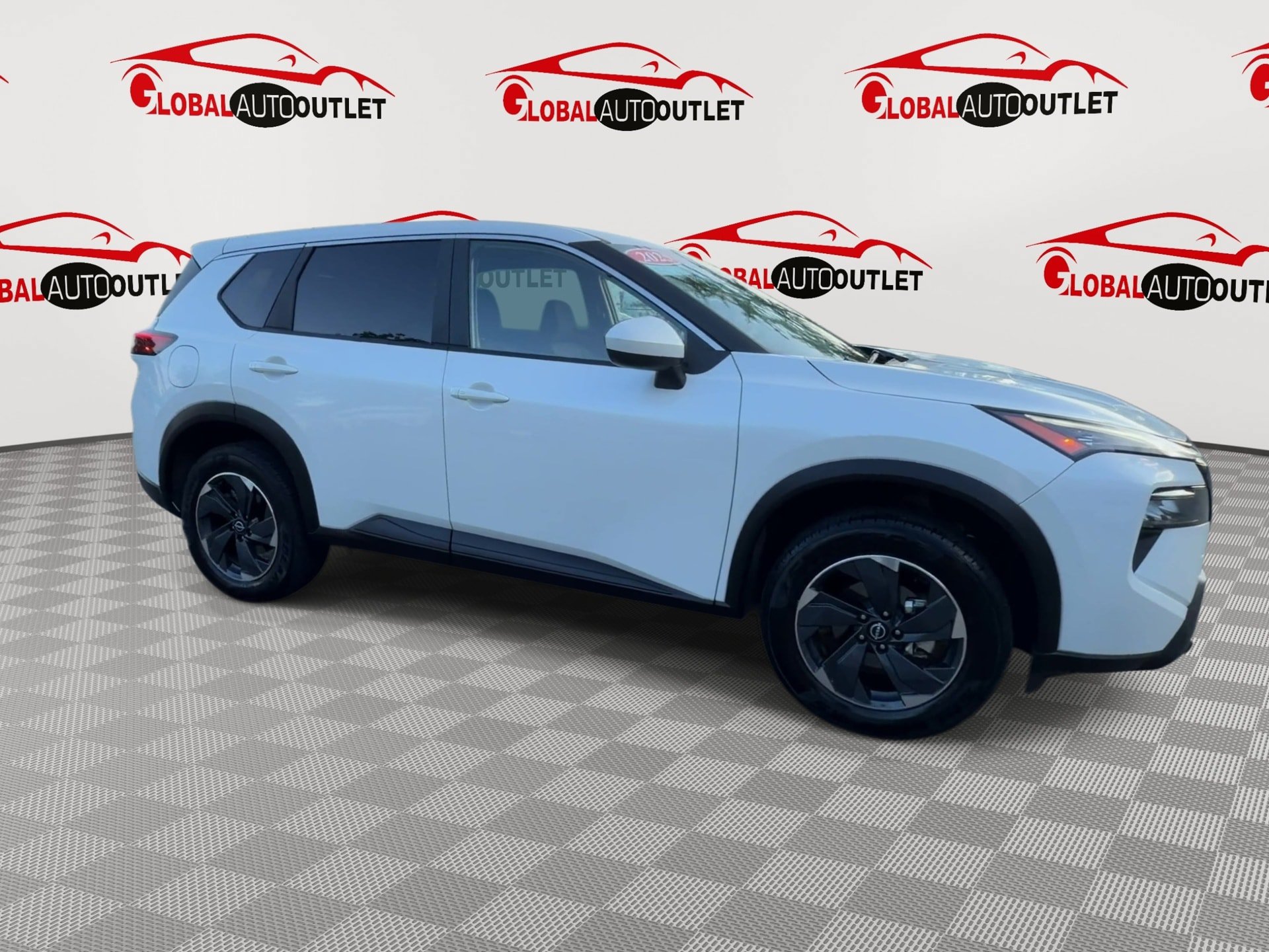 Used 2025 Nissan Rogue SV AWD/4WD image 9