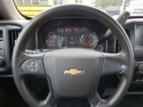 Used 2018 Chevrolet Silverado 1500 W/T w/ Trailering Package image 19