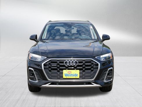 Used 2023 Audi Q5 2.0T Premium w/ Convenience Package AWD/4WD image 2