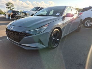 Used 2022 Hyundai Elantra SEL w/ Convenience Package FWD video 1