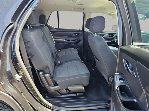 Used 2021 Chevrolet Traverse LS AWD/4WD image 25