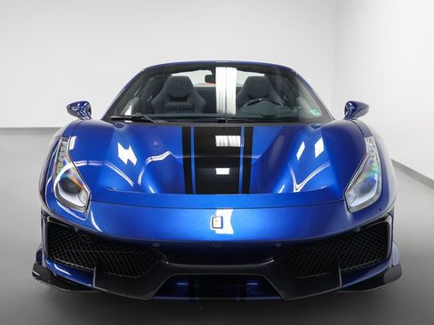 Certified 2020 Ferrari 488 Pista Spider image 5