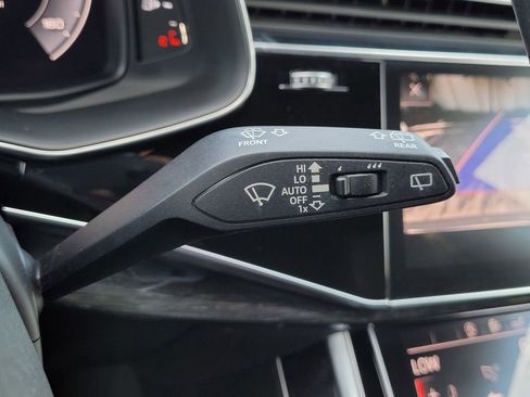 Used 2019 Audi Q8 Premium w/ Convenience Package image 20