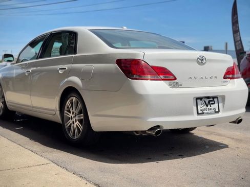 Used 2009 Toyota Avalon XL FWD image 4