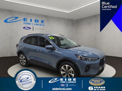 Certified 2025 Ford Escape Platinum AWD/4WD image 1