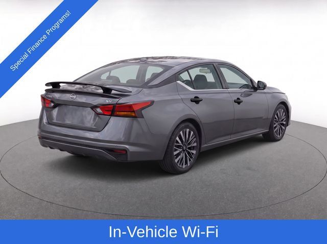 Used 2024 Nissan Altima 2.5 SV FWD image 5