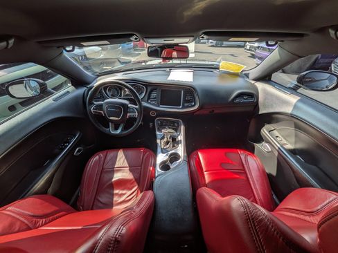 Used 2015 Dodge Challenger R/T Plus RWD image 8