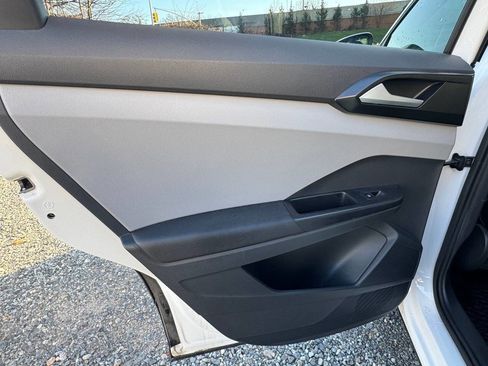 Used 2023 Volkswagen Taos SE image 23